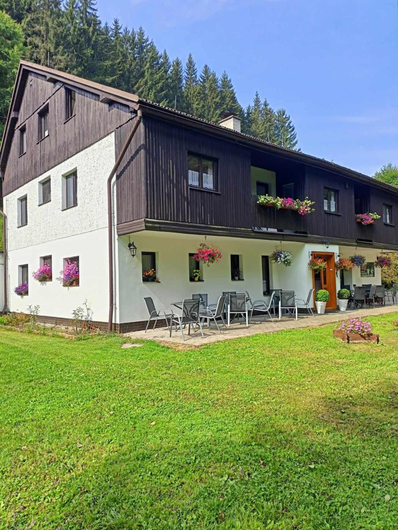 Pension Tara Teplice nad Metují Exteriör bild