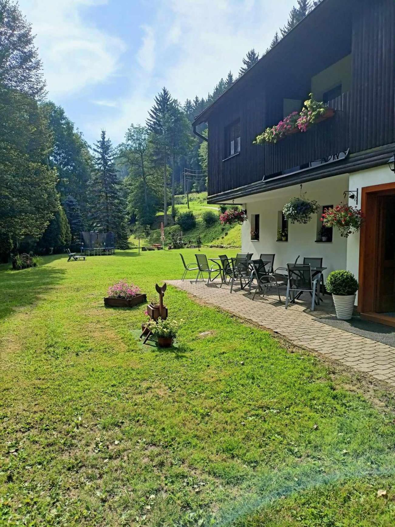 Pension Tara Teplice nad Metují Exteriör bild